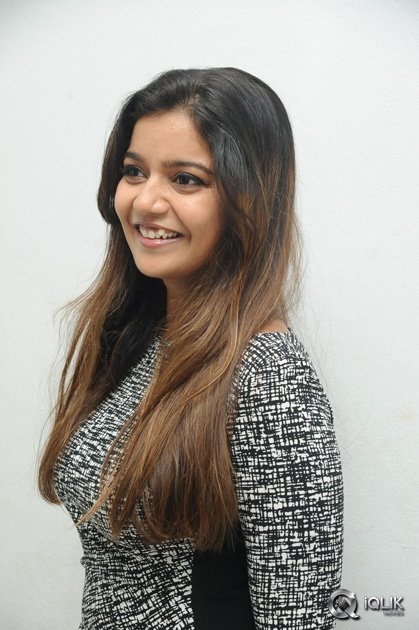 Swathi-Reddy-at-Tripura-Movie-Trailer-Launch